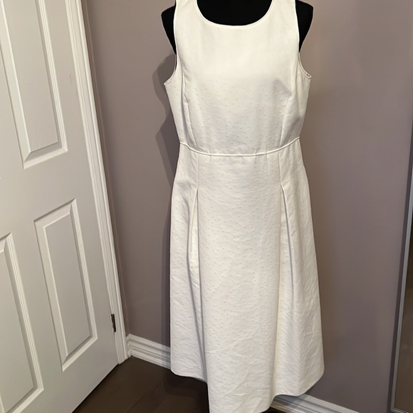 Lafayette 148 fit and flare white tone on tone dot dress, size 10 worn once - Picture 5 of 5